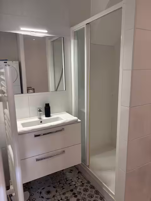 La Mezzanine — vasque et douche